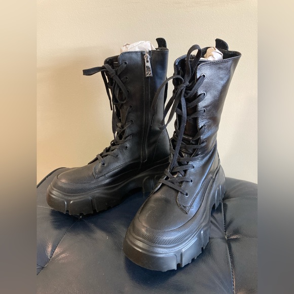 (NEW) Zara ankle boots 7.5 - Picture 2 of 8